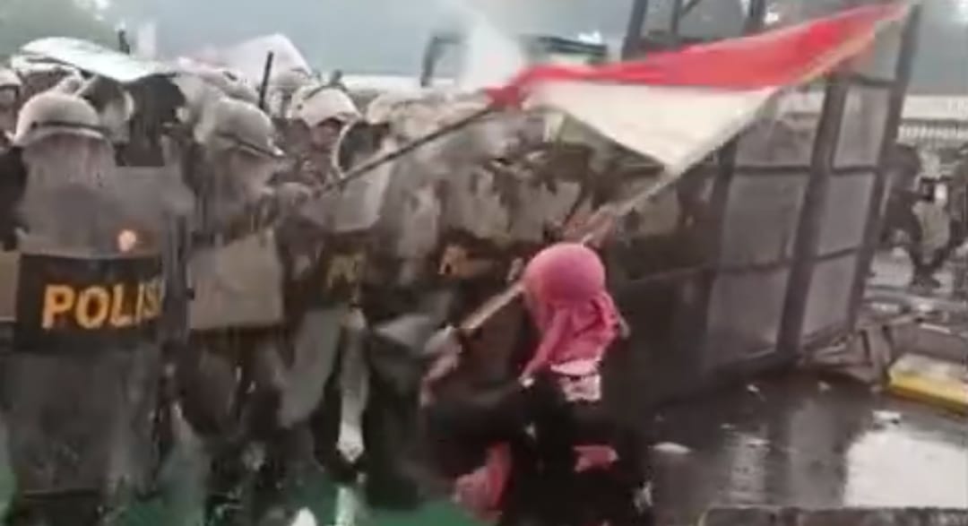 Rakyat Mengamuk di DPR RI, Prof. Sutan Nasomal: Ke Mana Menghilangnya Para Wakil Rakyat?