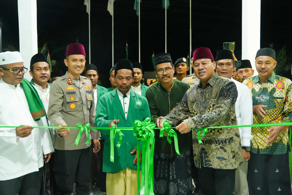 Ribuan Jamaah Tumpah Ruah di Sungai Buluh, UAS Guncang Tabligh Akbar: Jaga Hati, Jaga Akhlak!