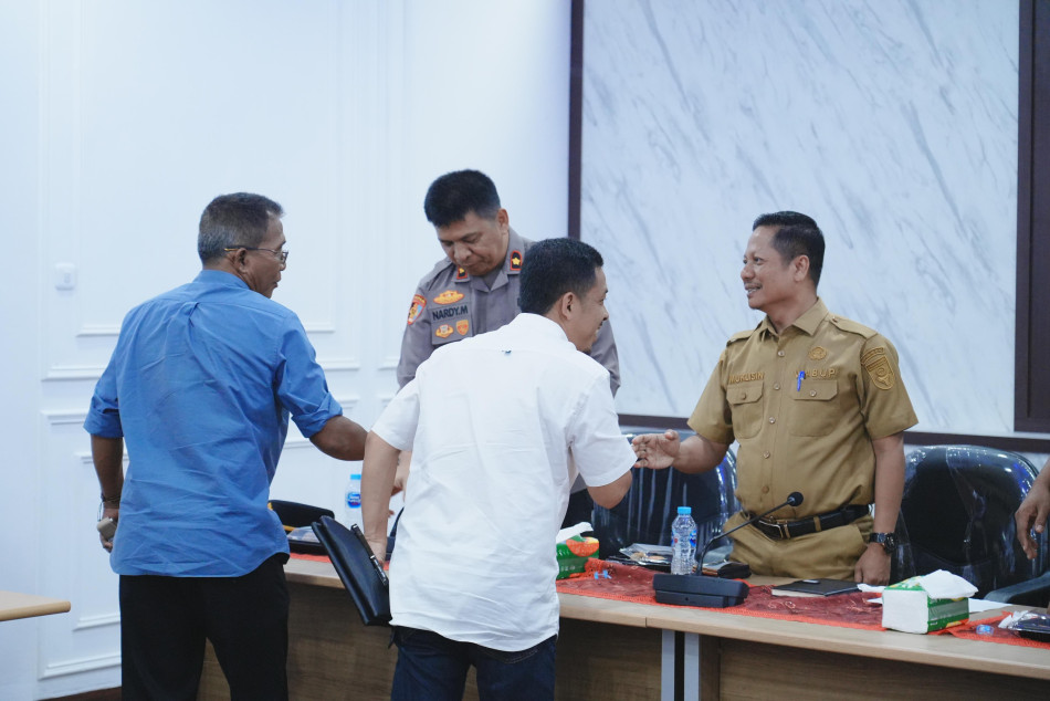 Sengketa Lahan PT CRS vs PT Wanasari, Pemda Kuansing Rekomendasikan Perundingan Antar Pimpinan atau Menempuh Jalur Hukum.