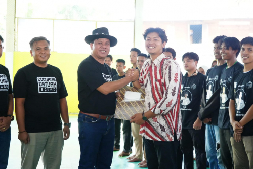 Perkuat Basis Massa Dari Kalangan Milenial  Suhardiman Amby Lantik Squad Cucuang Datuk di Cerenti