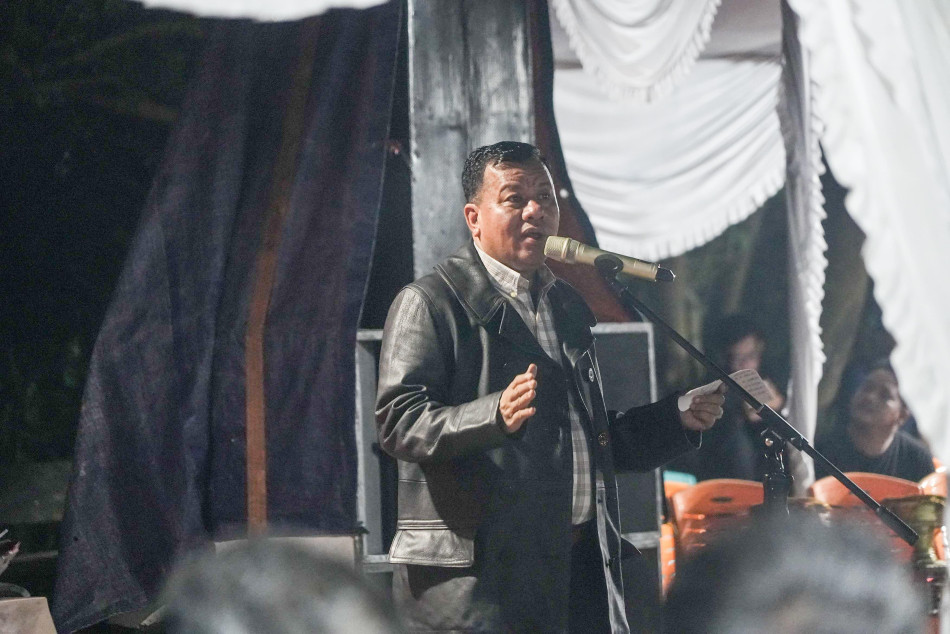 Audiensi Sekaligus Melayur Jalur Merak Jingga, Bupati Himbau Masyarakat Desa Sawah Kembali Menjaga Kekompakan dan Netralitas