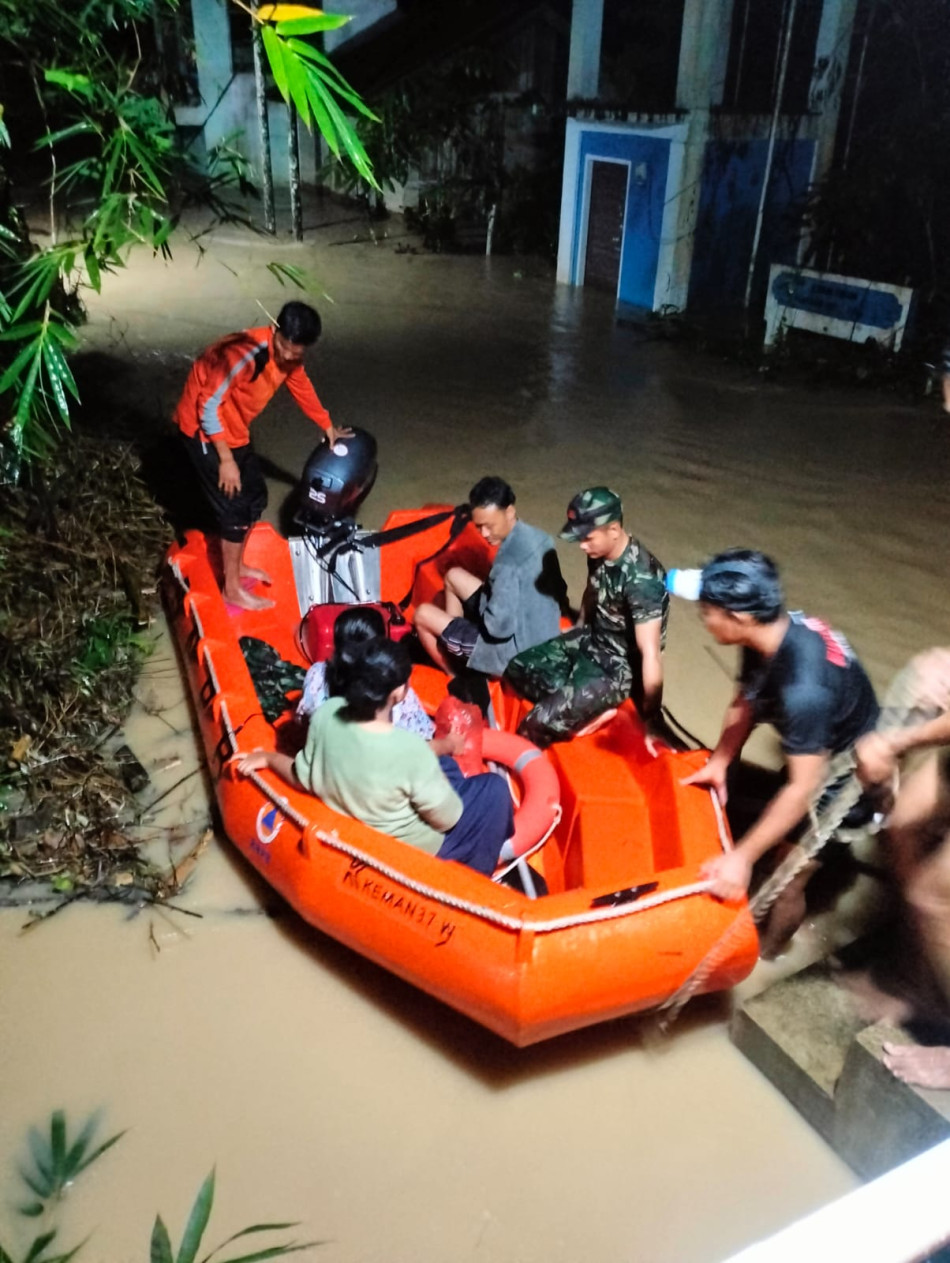 Atasi Ancaman Banjir, Bupati Instruksikan Stakeholder Terkait Lakukan Kajian Cepat