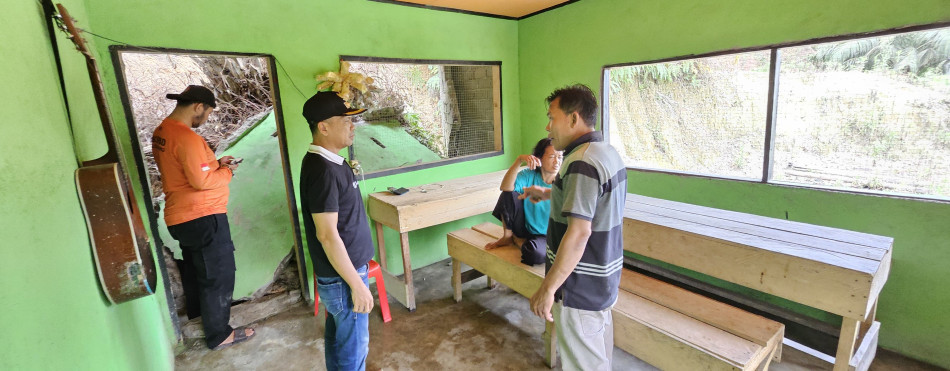 Rumah Warga Jalur Parah Ambruk Di Terjang Longsor, Camat Dan BPBD Langsung Tinjau, PT SBL Siap Bantu Warga