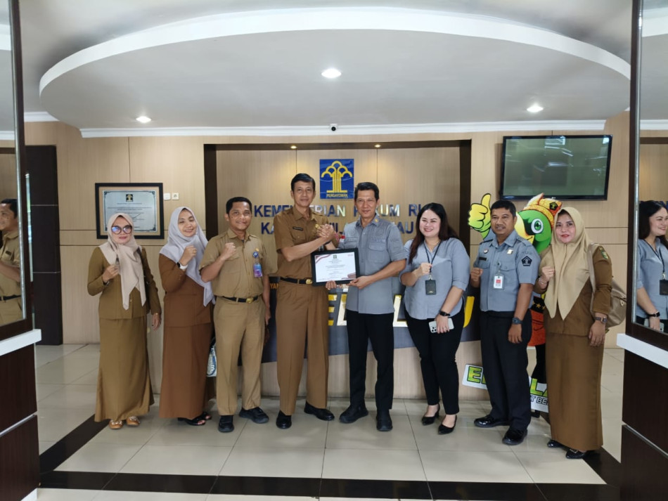 Terungkap! Rahasia Sukses Bupati Kuansing Raih Penghargaan Bergengsi